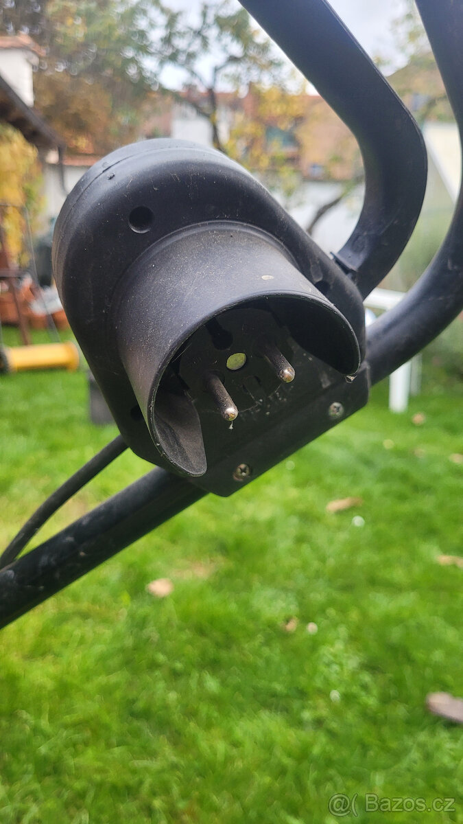 ELEKTRICKÁ SEKAČKA + VŘETENOVÁ SEKAČKA