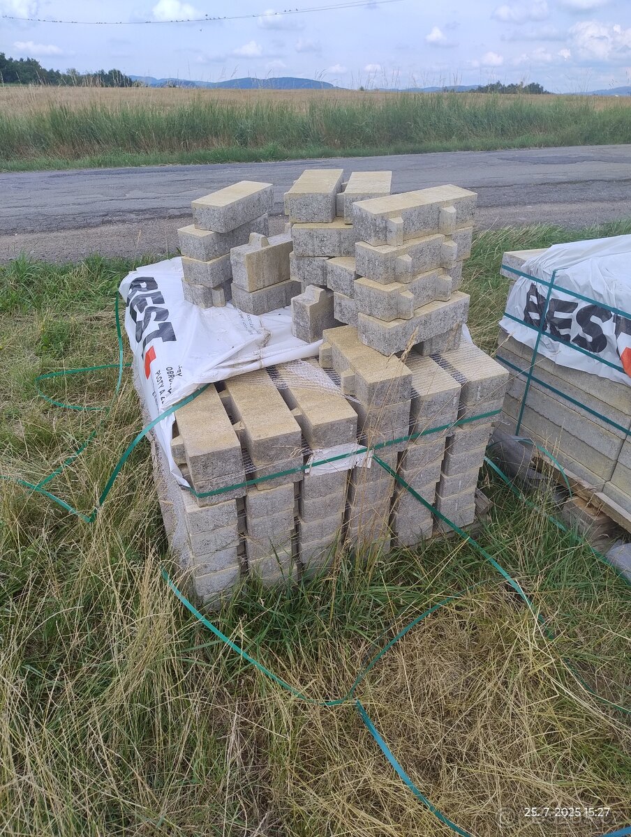 Vsakovací dlažba Best Akvalines 8cm