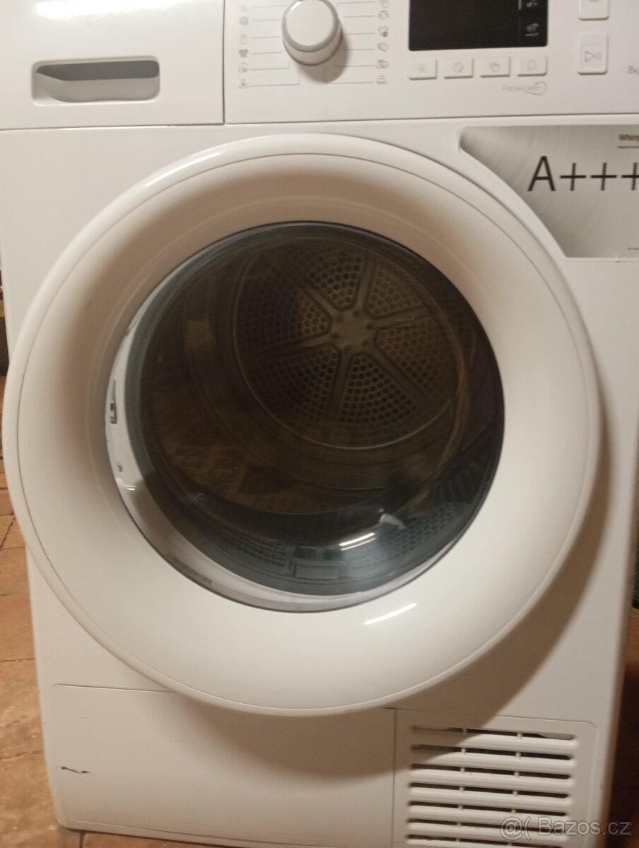 Sušička Whirlpool Freshcare+