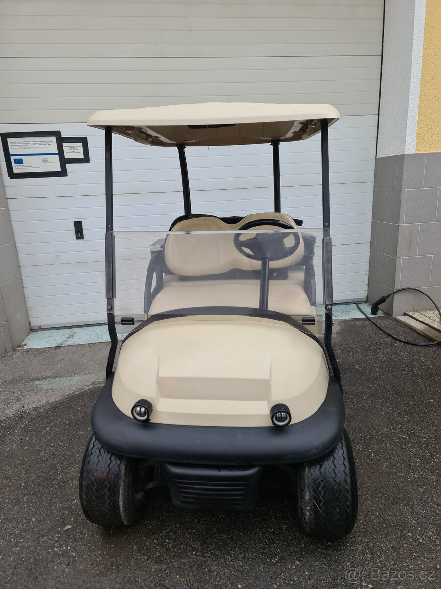 Golfový vozík