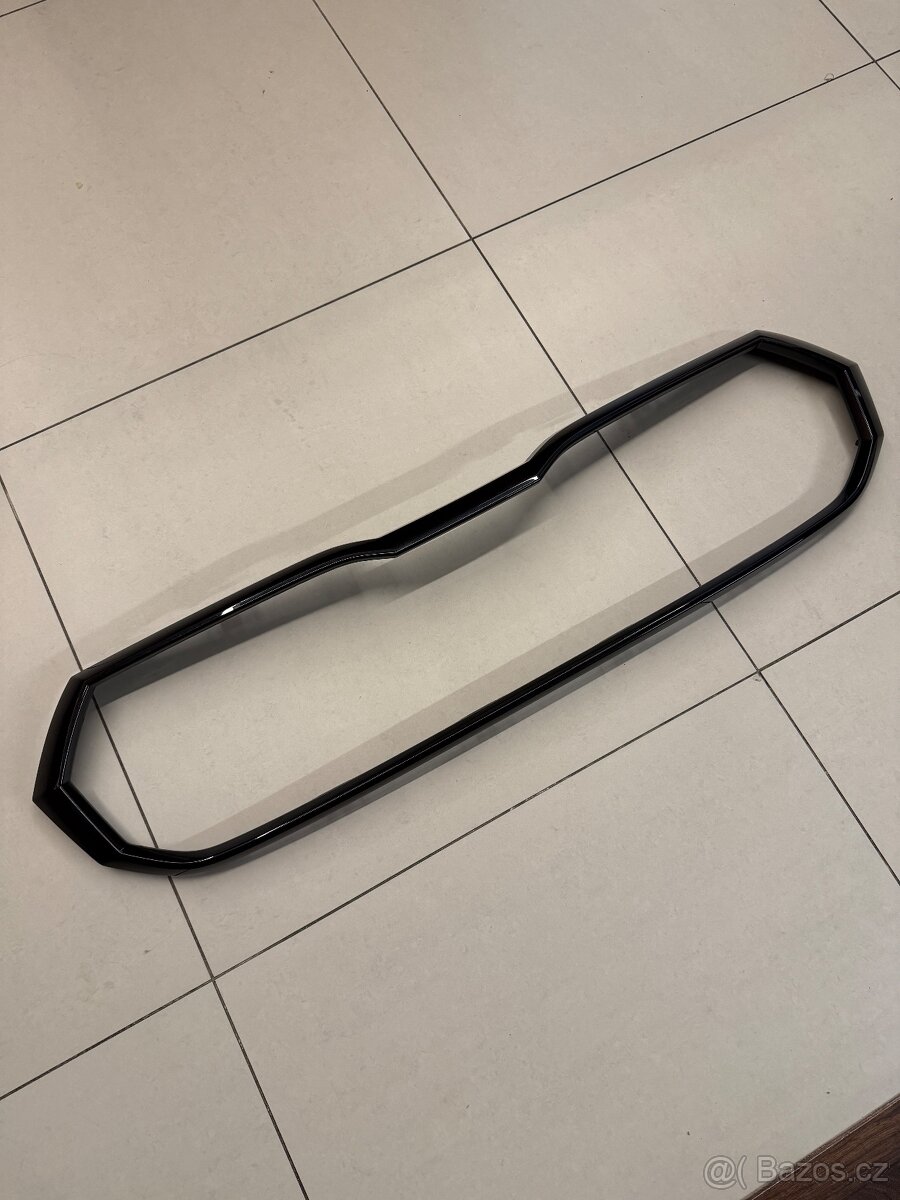 Rámeček masky Fabia 4