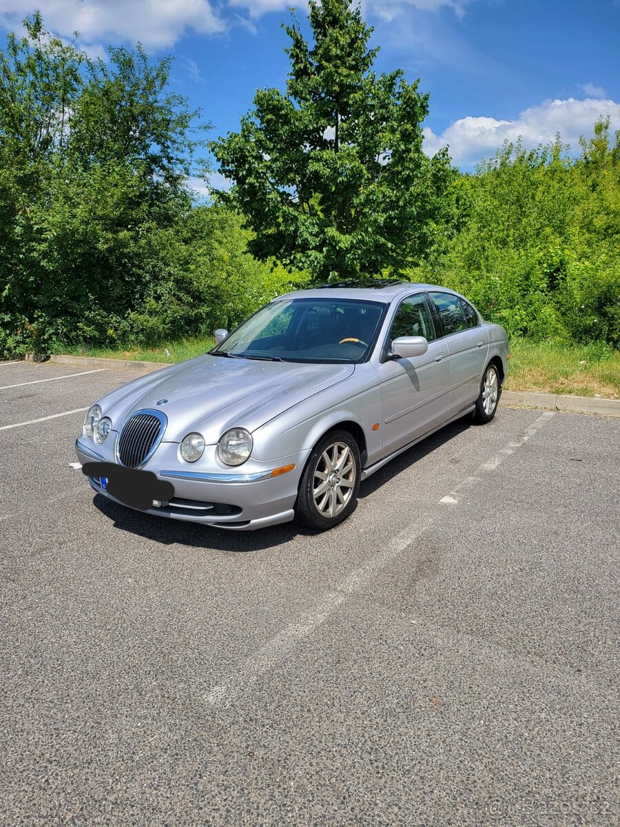 Jaguar S-Type 3.0 V6 Executive - Luxusní sedan na prodej