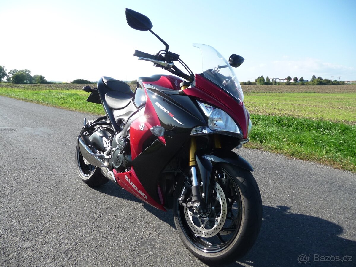 Suzuki GSX-S 1000 F