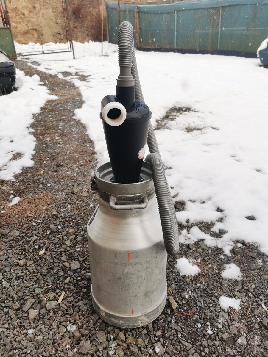 Cyklonový odlučovač k centrálnímu vysavači