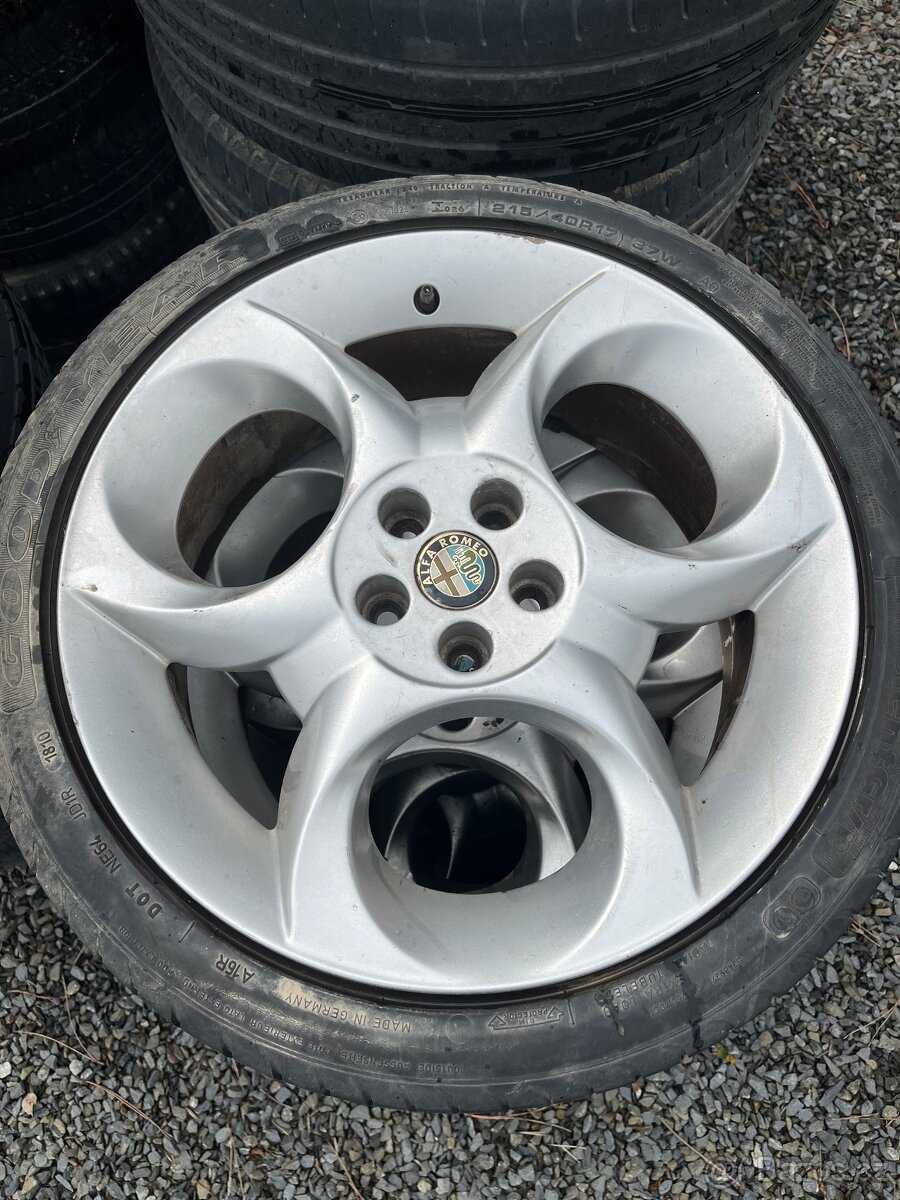 Alfa Romeo 5x98 ALU 215/40/R17