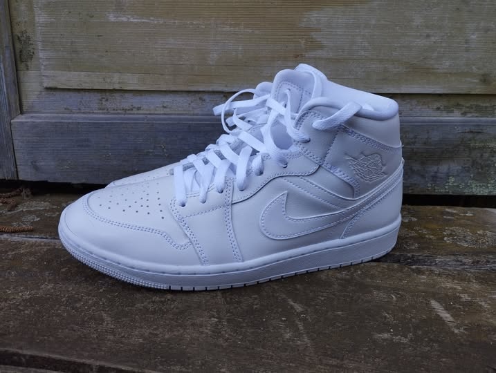 Nike Jordan bílé