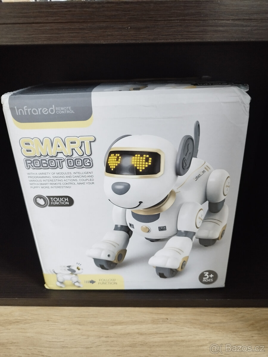 Robotický pes na dálkové ovládaní