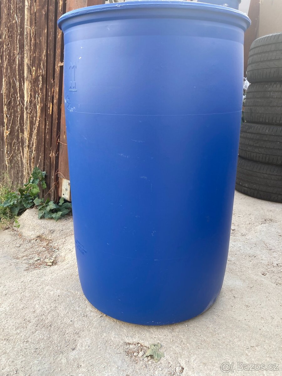 Plastový sud 200 l