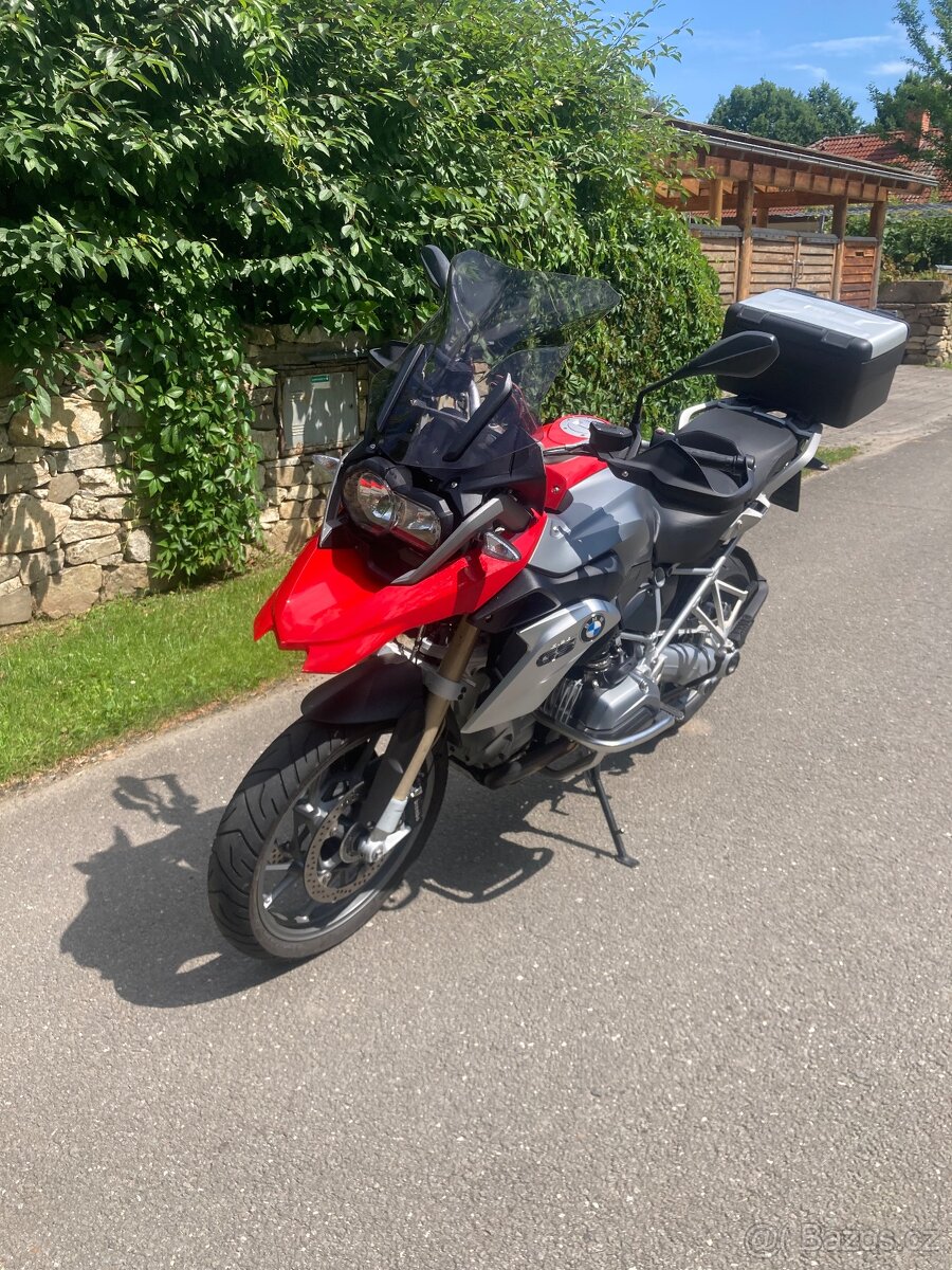 BMW R1200 GS LC 2014 najeto 27000km nové v ČR