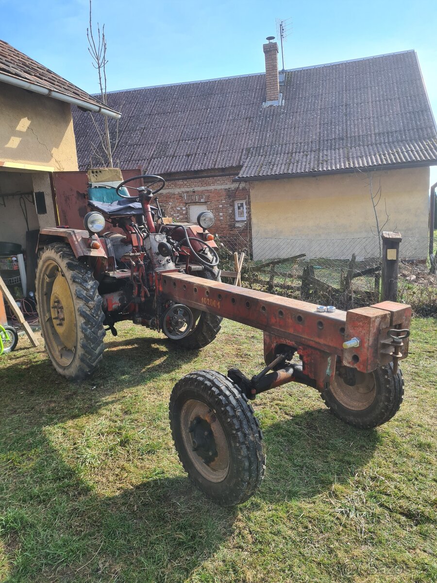 Traktor RS 09