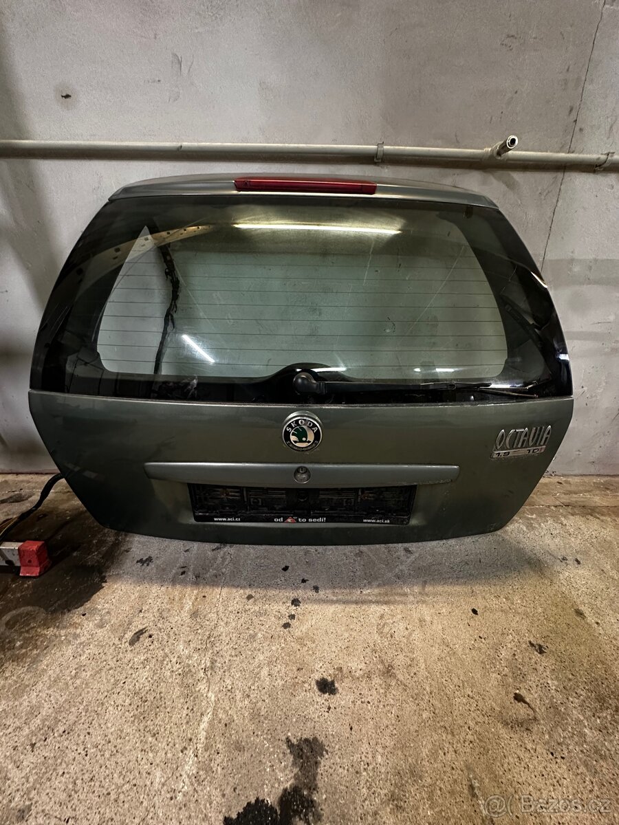 Zadní 5 vrata Škoda Octavia 1 Combi