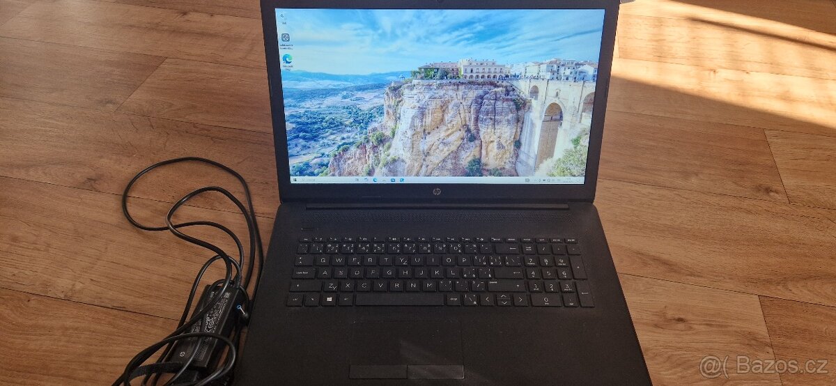 HP 17,3" notebook – 4 GB RAM / 1TB / AMD Athlon / Windows 1