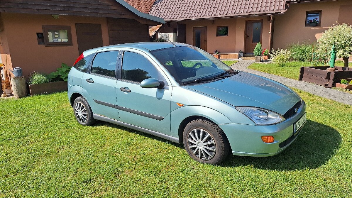 Ford Focus 1.6 (74 kW), hatchback, r. v. 2001
