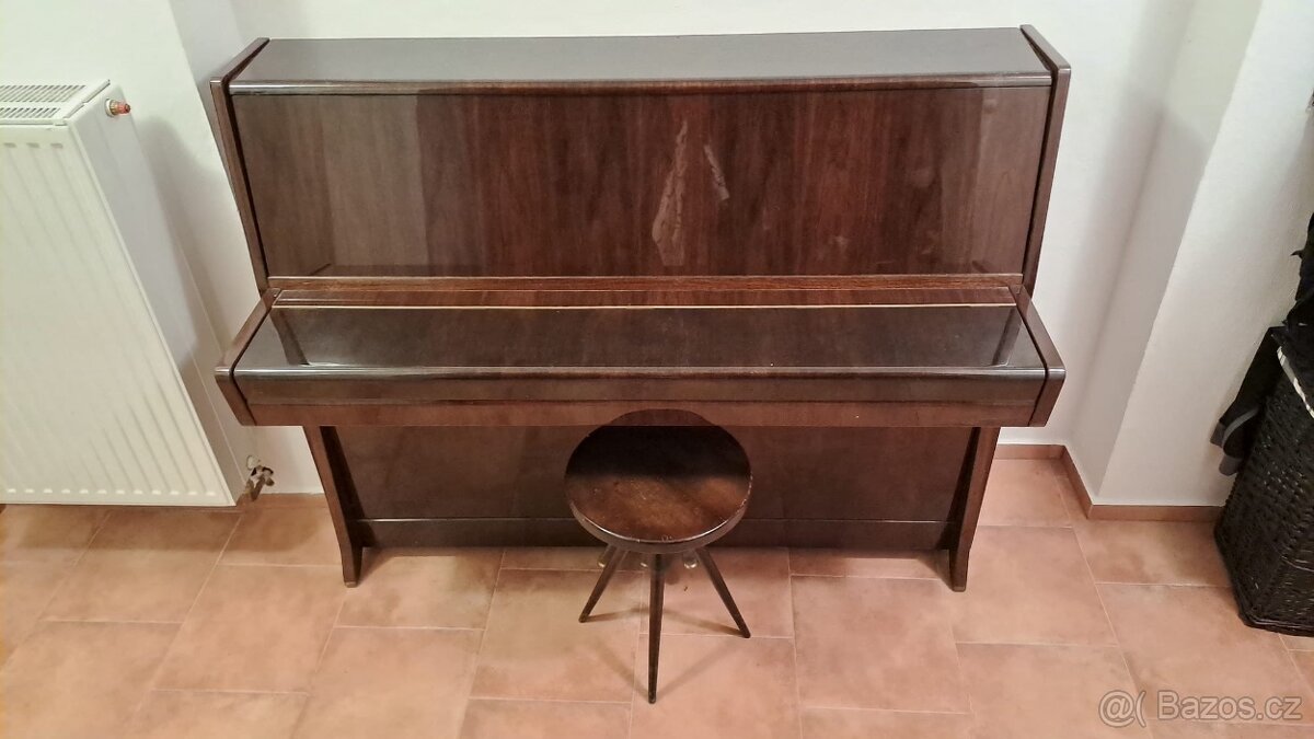 Prodám Piano Petrof