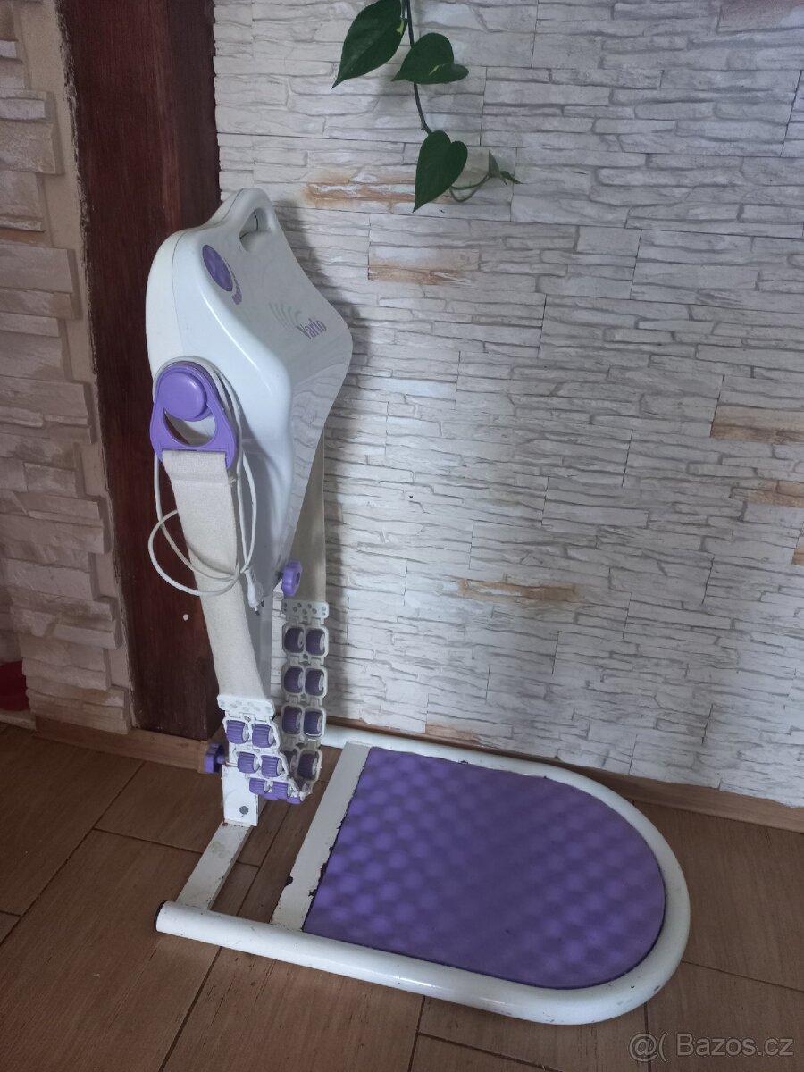 Masážní stojanový přístroj, včetně (pásy)