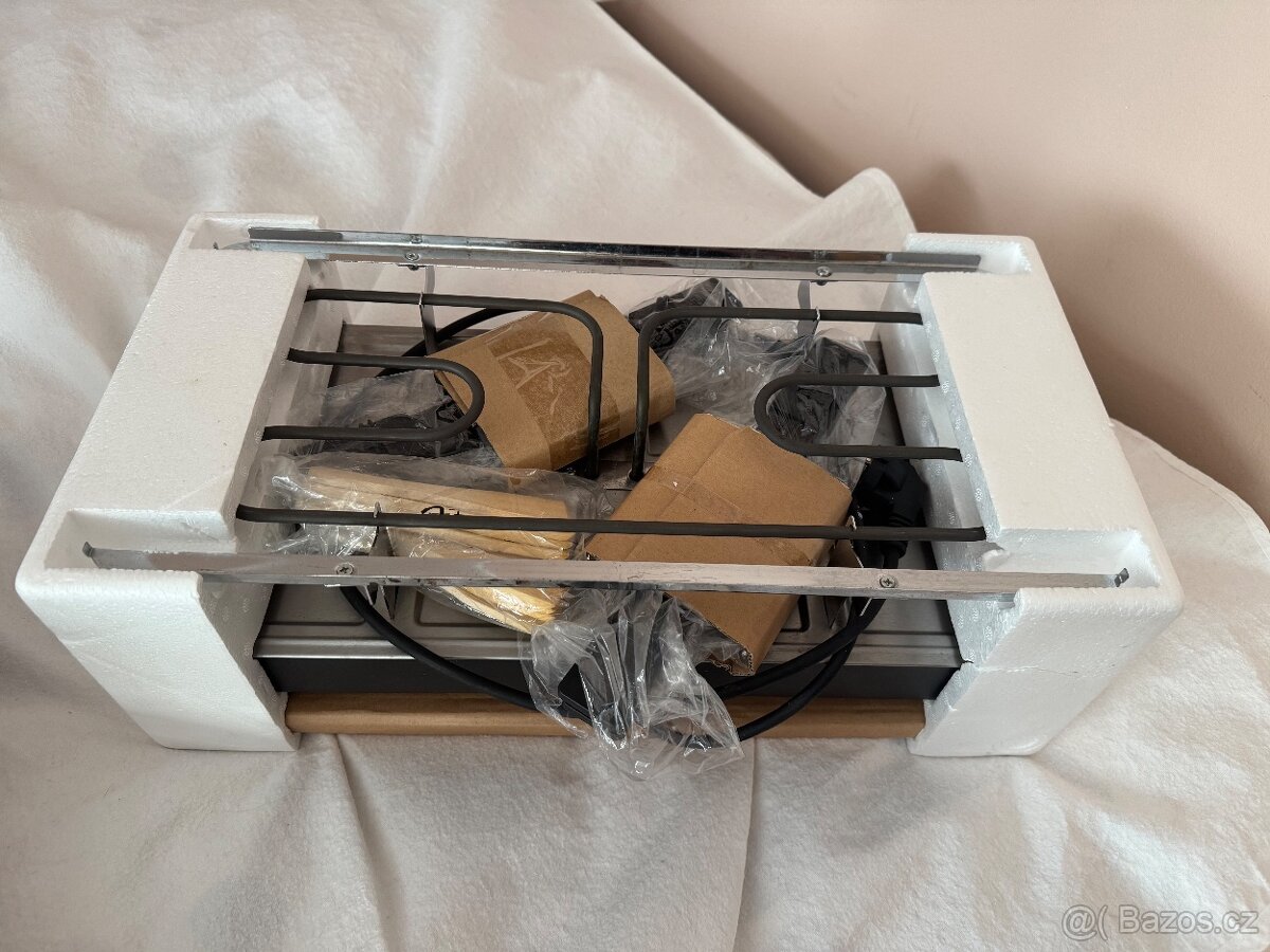 Raclette gril – elektrický stolní gril pro 8 osob