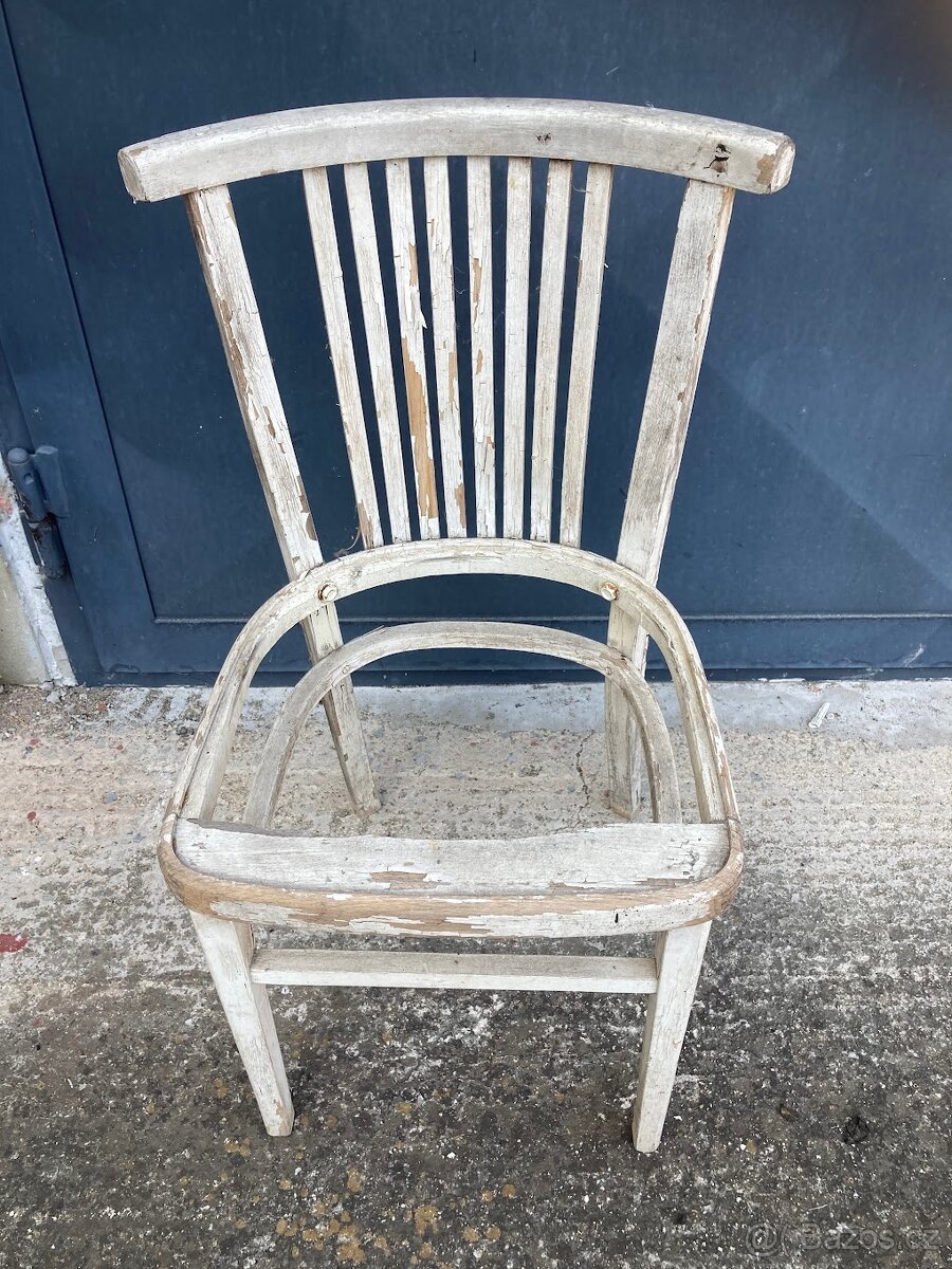 Dvě židle TON / Thonet k renovaci, jen jako celek