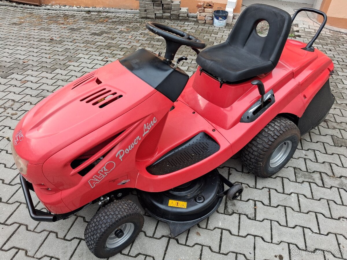 ZAHRADNI TRAKTOR