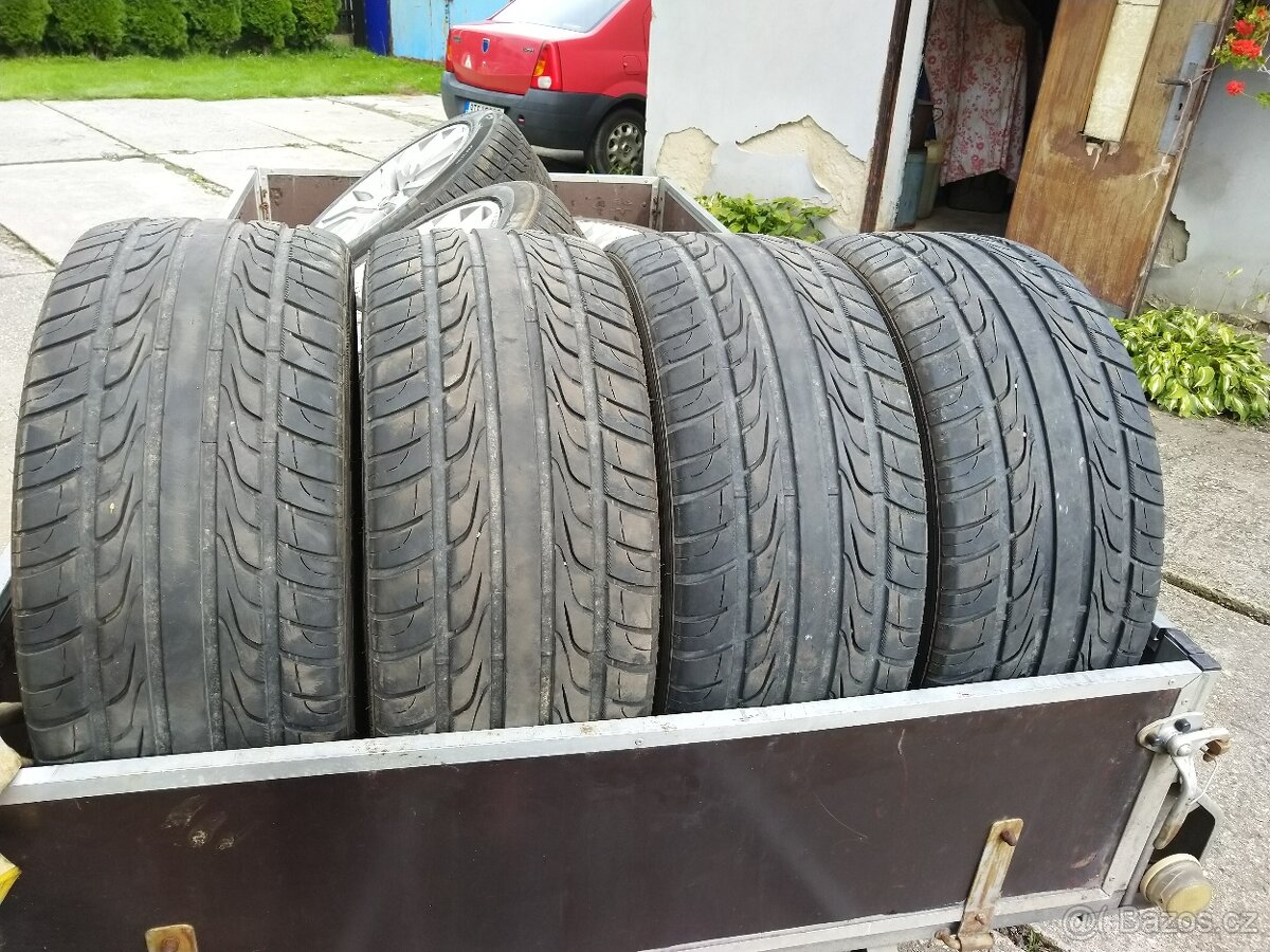Letní pneu 275/40/20