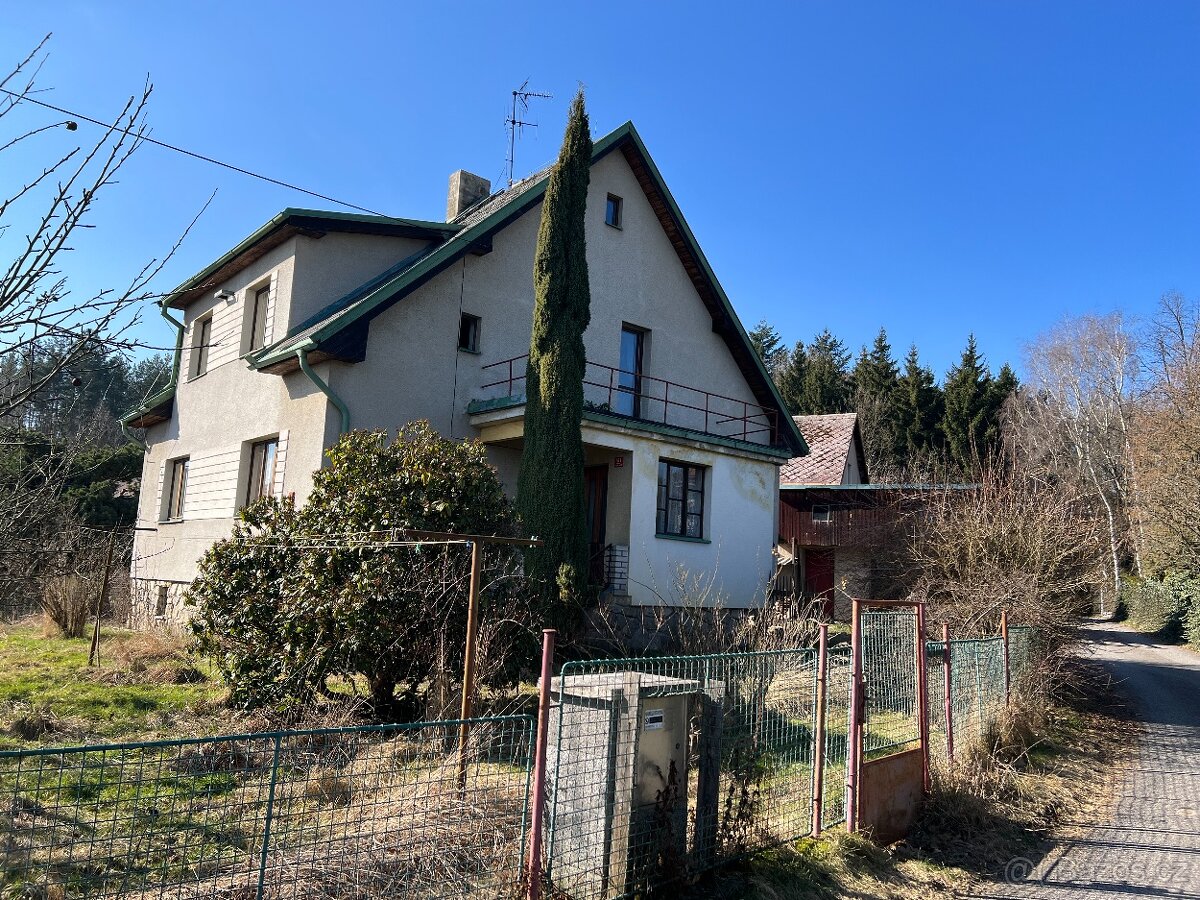 K prodeji rodinný dům v obci Doubravice.