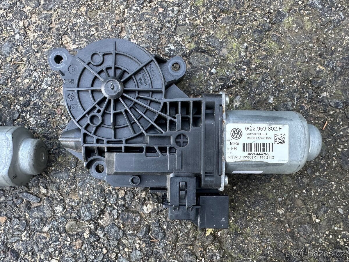 Motorek stahování okna Škoda Fabia 2 levý i pravý