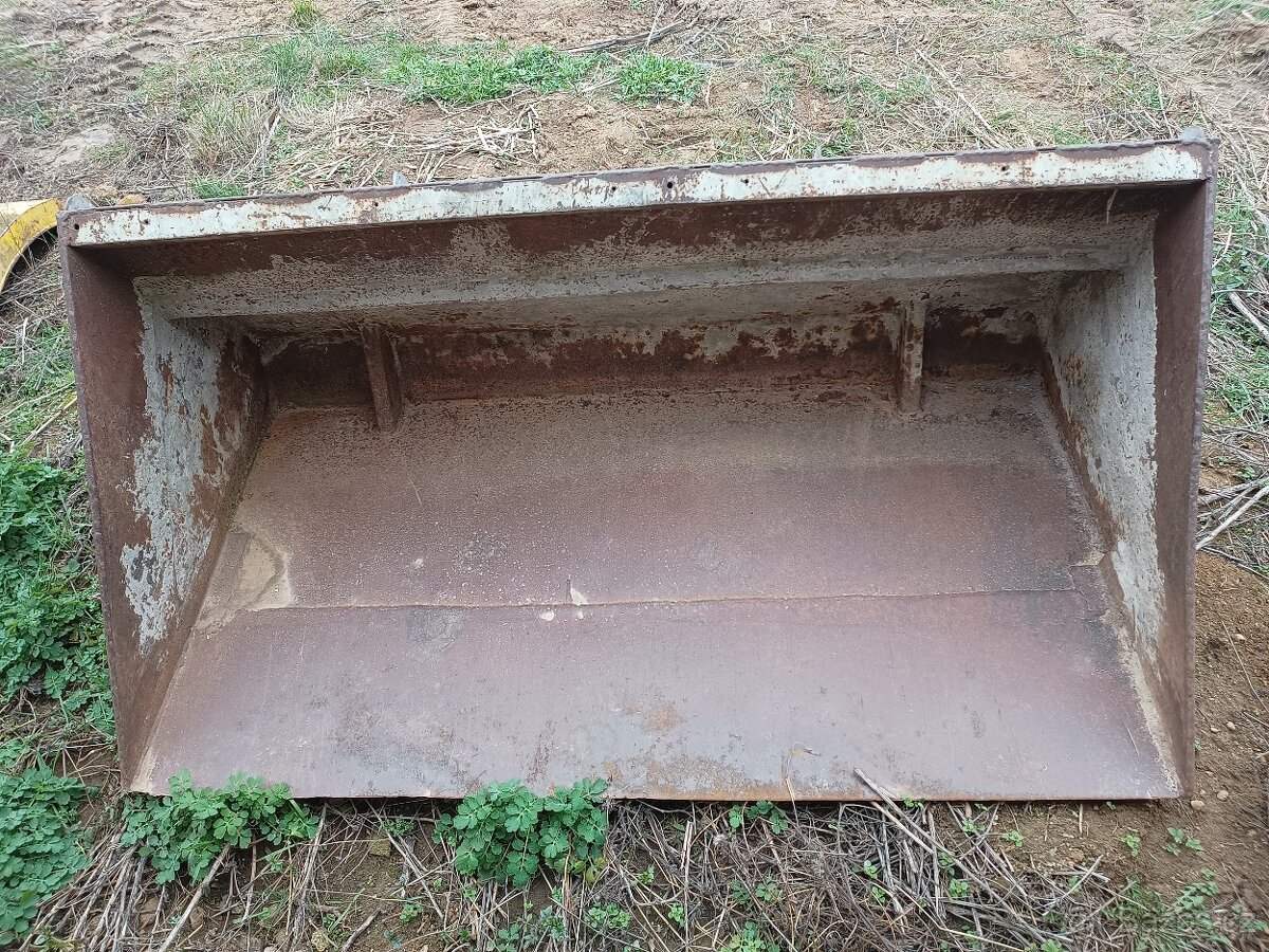 Hladká lopata, zubatá unc, locust