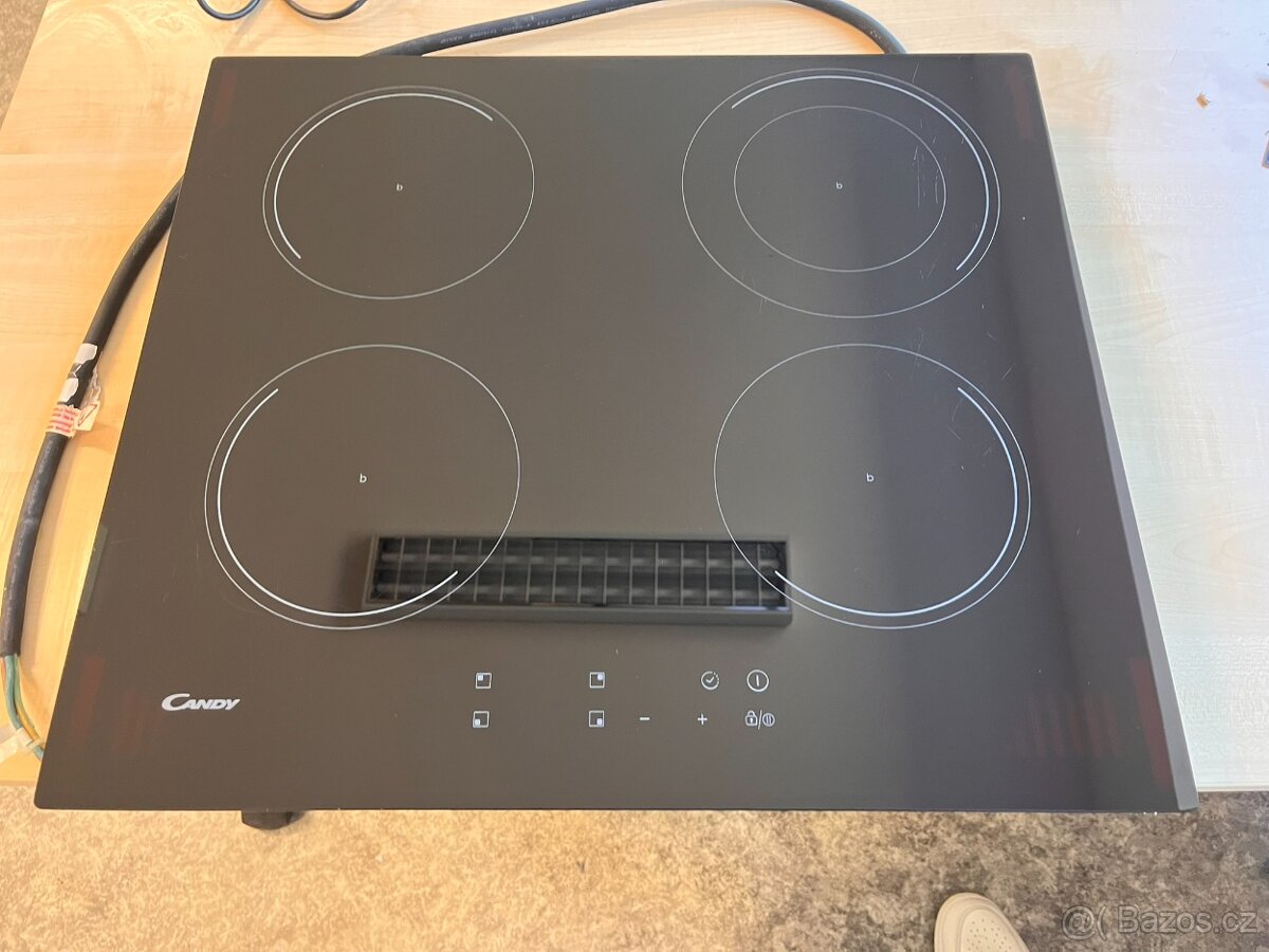 Indukční sklokeramická deska Candy CIC642