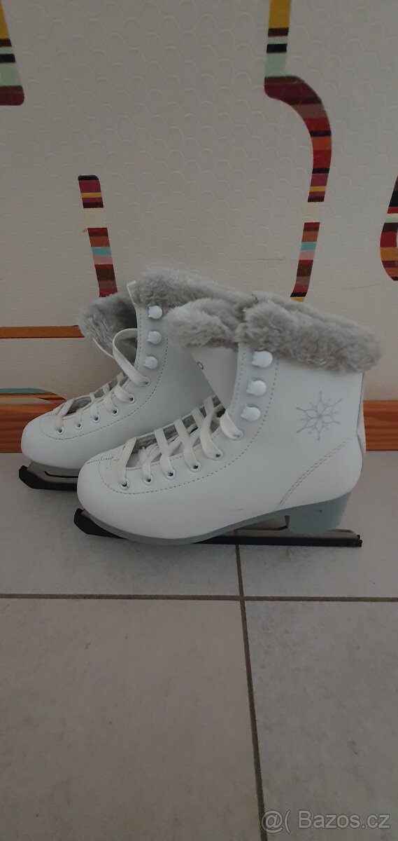 Dívčí brusle 33/24