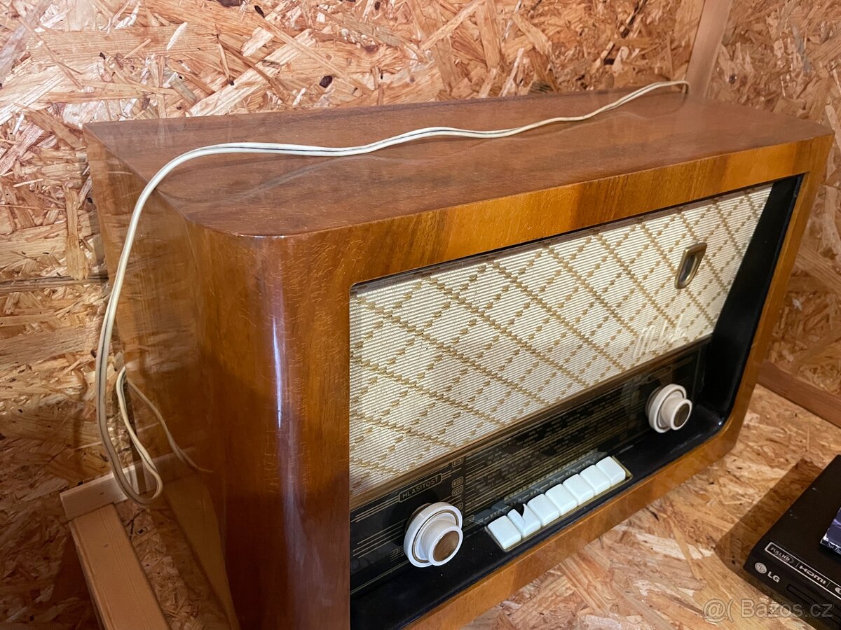 Vintage rádio Tesla