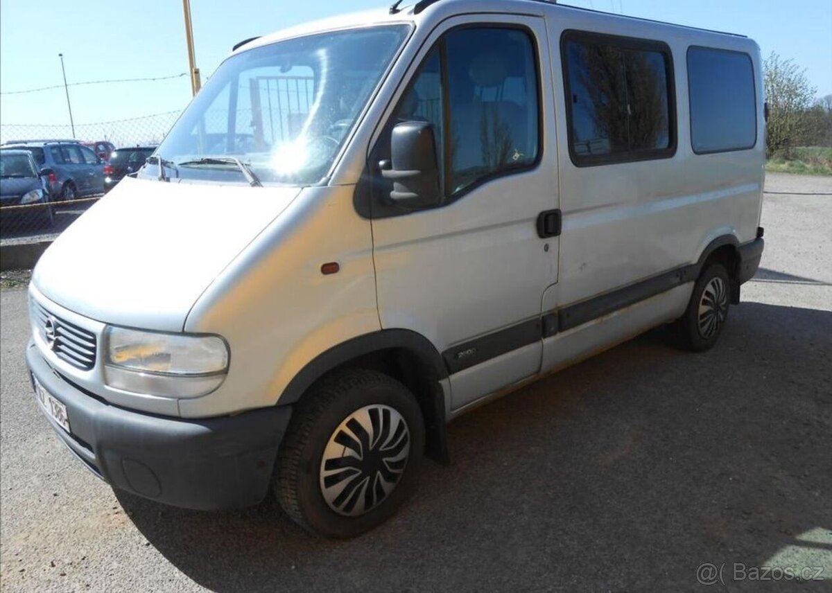 Opel Movano 2,5 84 kW 9 Míst nafta manuál 84 kw