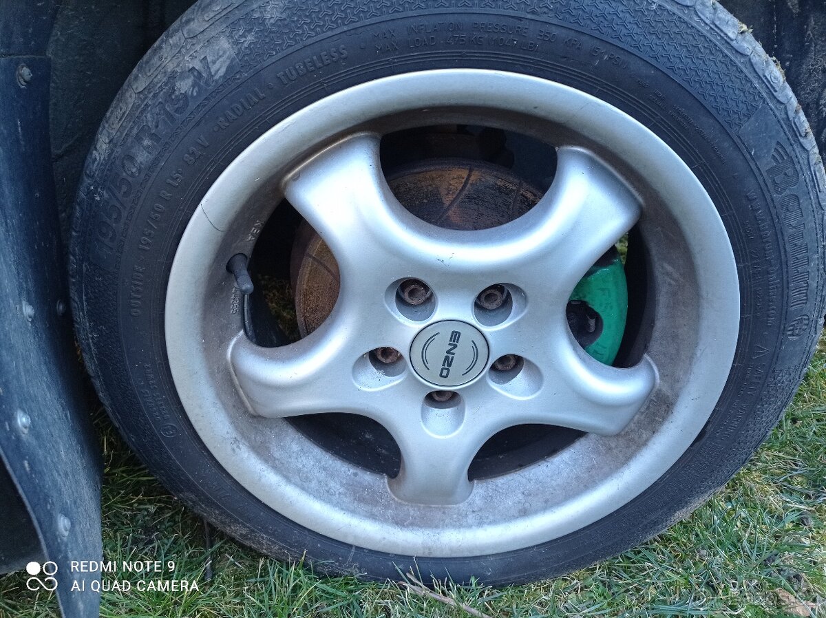Prodám ALU 5x100 R15 ENZO s pneu 195/50 R15