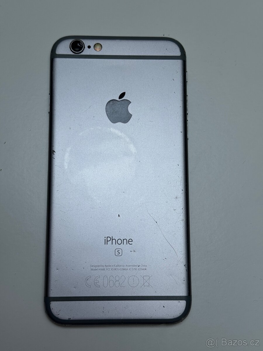 Kompletni zadny kryt originalni na iphonu 6s.