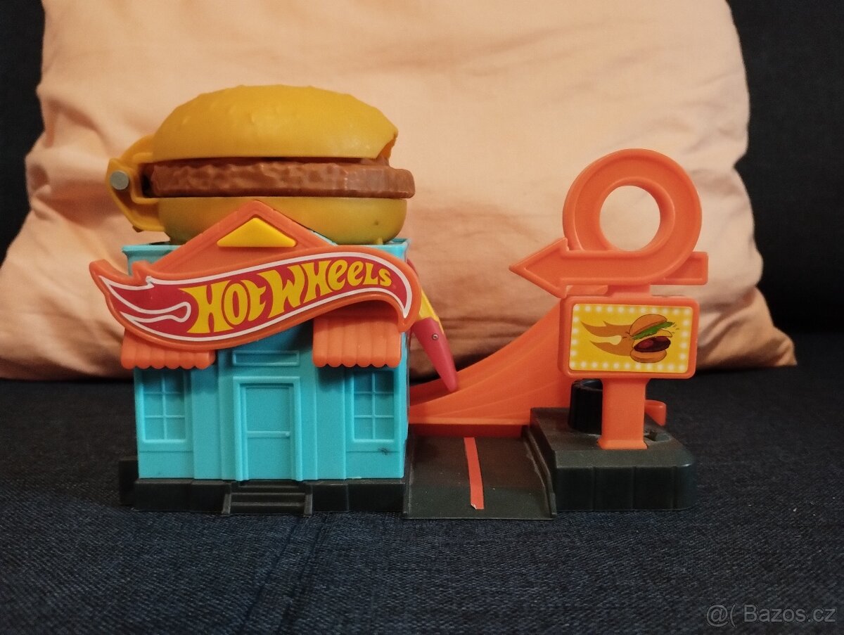 Hot Wheels City Obchod s hamburgery
