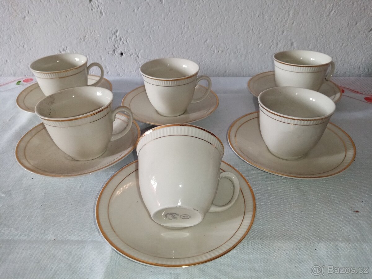 Sklo, porcelán