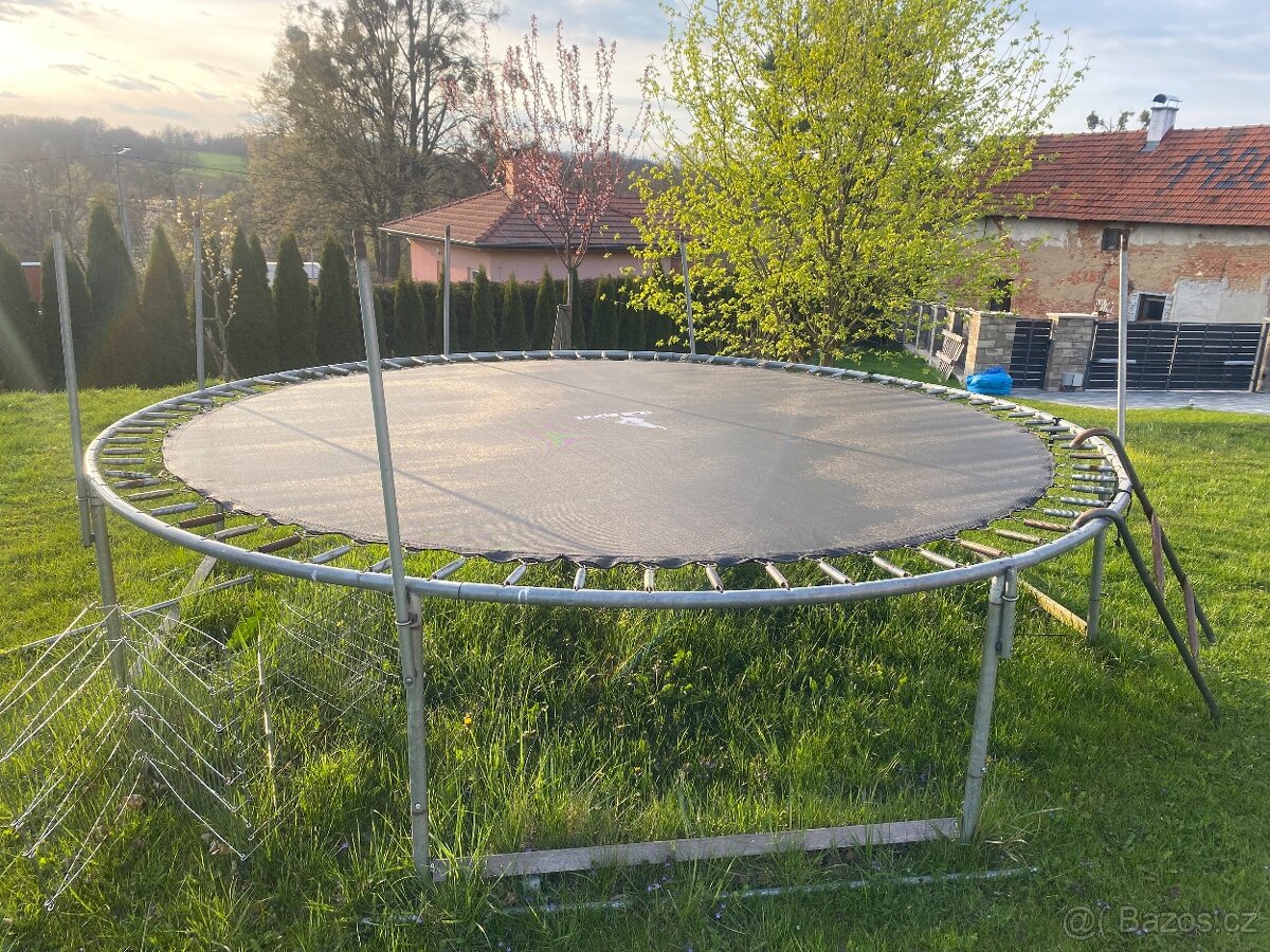 TRAMPOLÍNA 366 CM + SCHŮDKY
