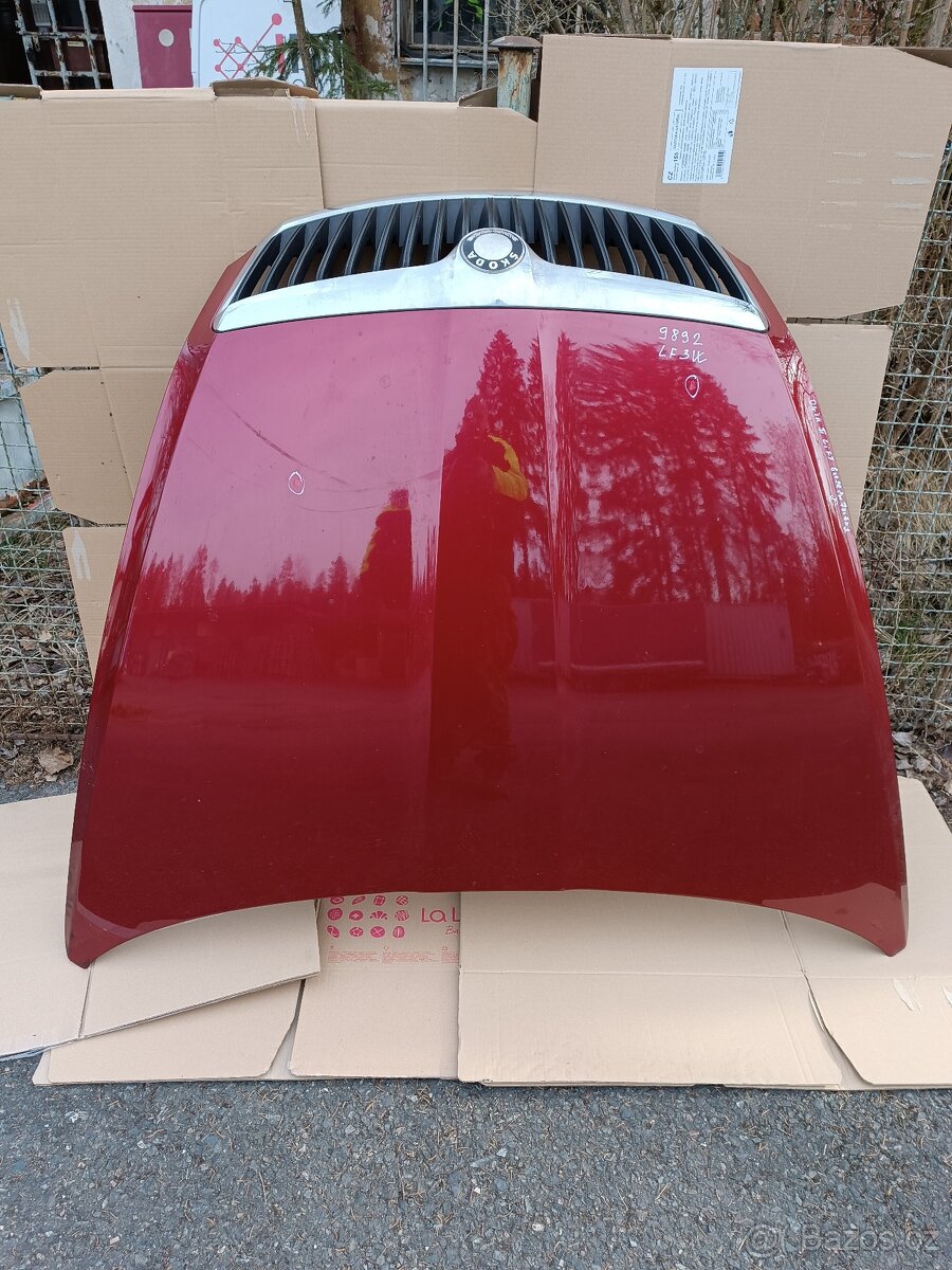 Skoda Octavia 2 facelift - předni kapota, nárazník