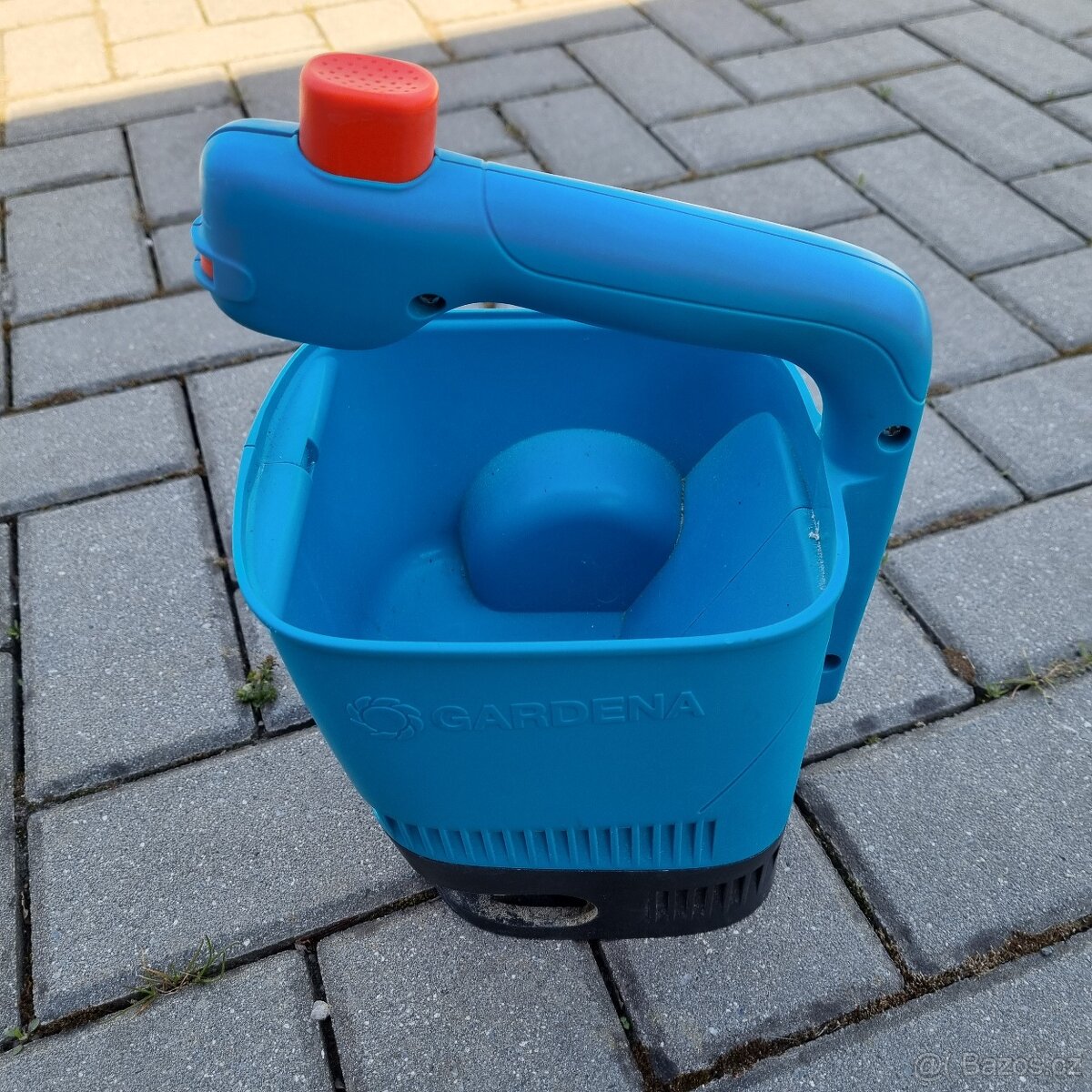 Prodám rozmetadlo hnojiv Gardena