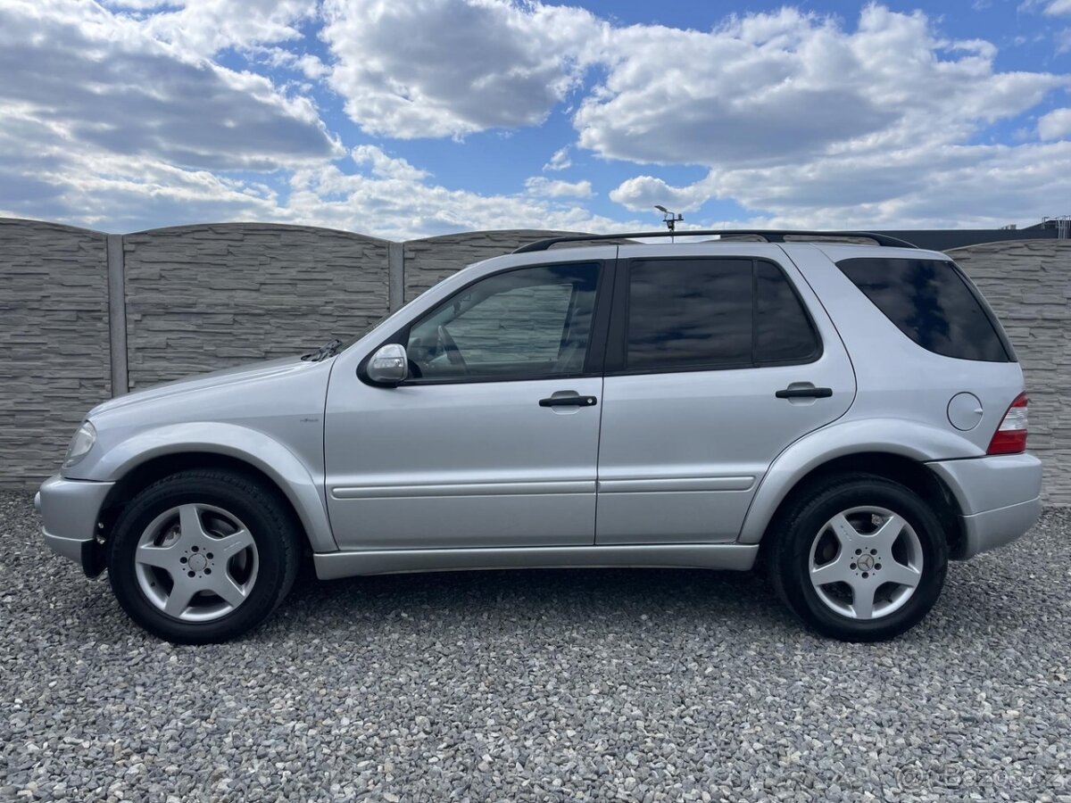 Mercedes-Benz Třídy M 270CDi 4x4 165PS AMG PAKET 1A