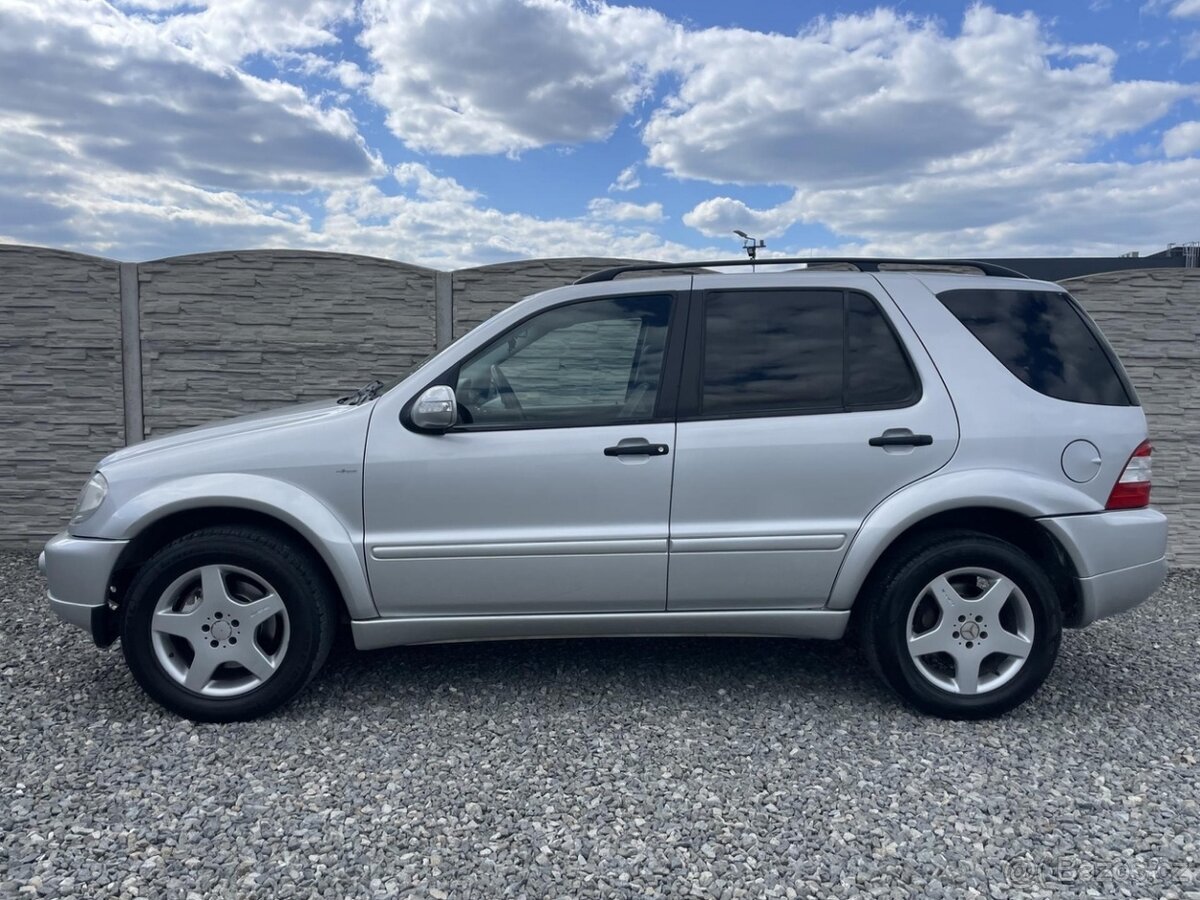 Mercedes-Benz Třídy M 270CDi 4x4 165PS AMG PAKET 1A