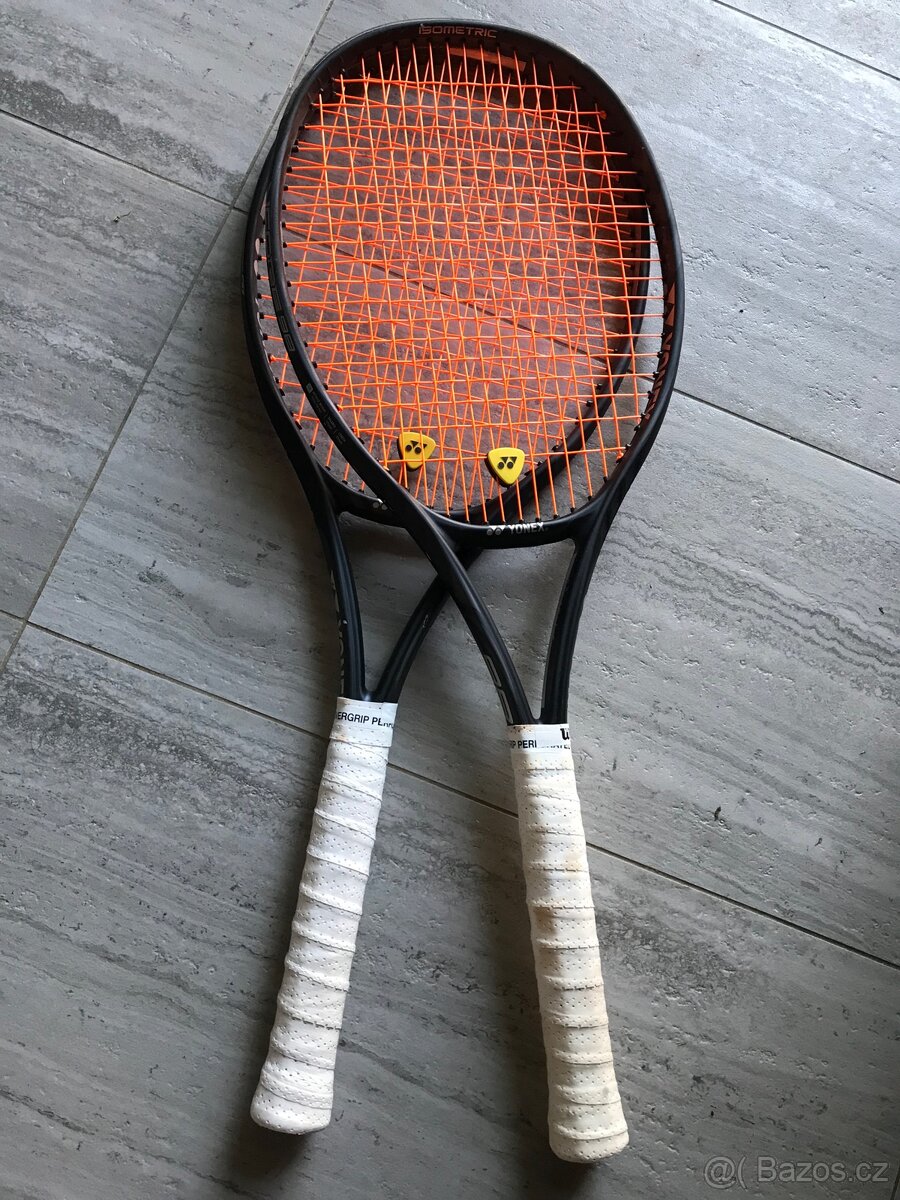 Tenisové rakety Yonex Vcore 98, váha 305g, grip L2