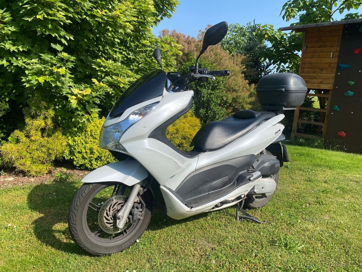 Skútr Honda PCX 125