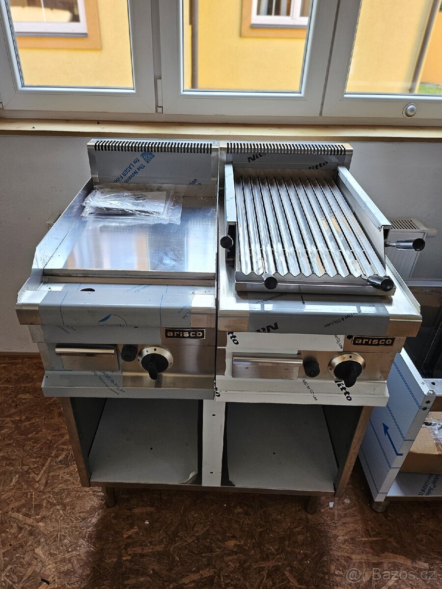 Plynový gril Arisco 711