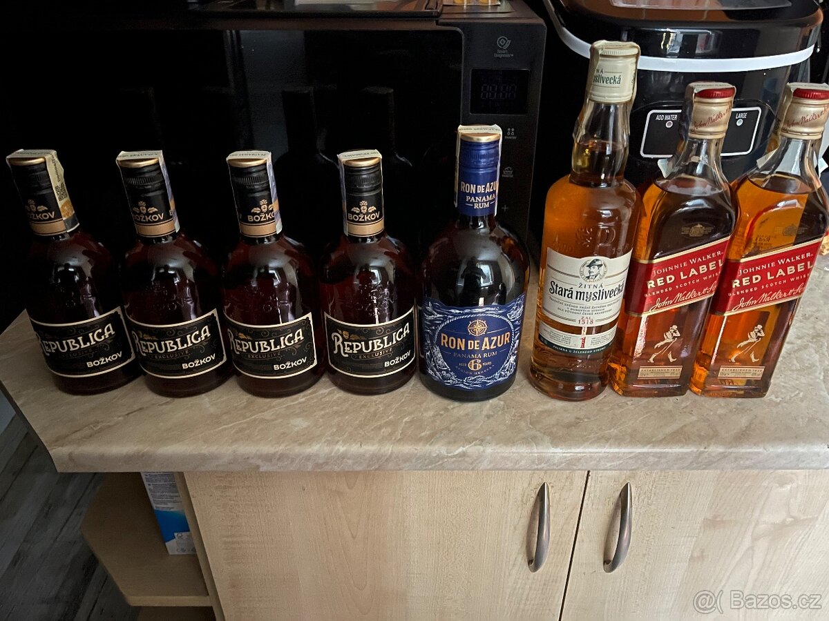 Red label, republika, ron de azur, mislivecká