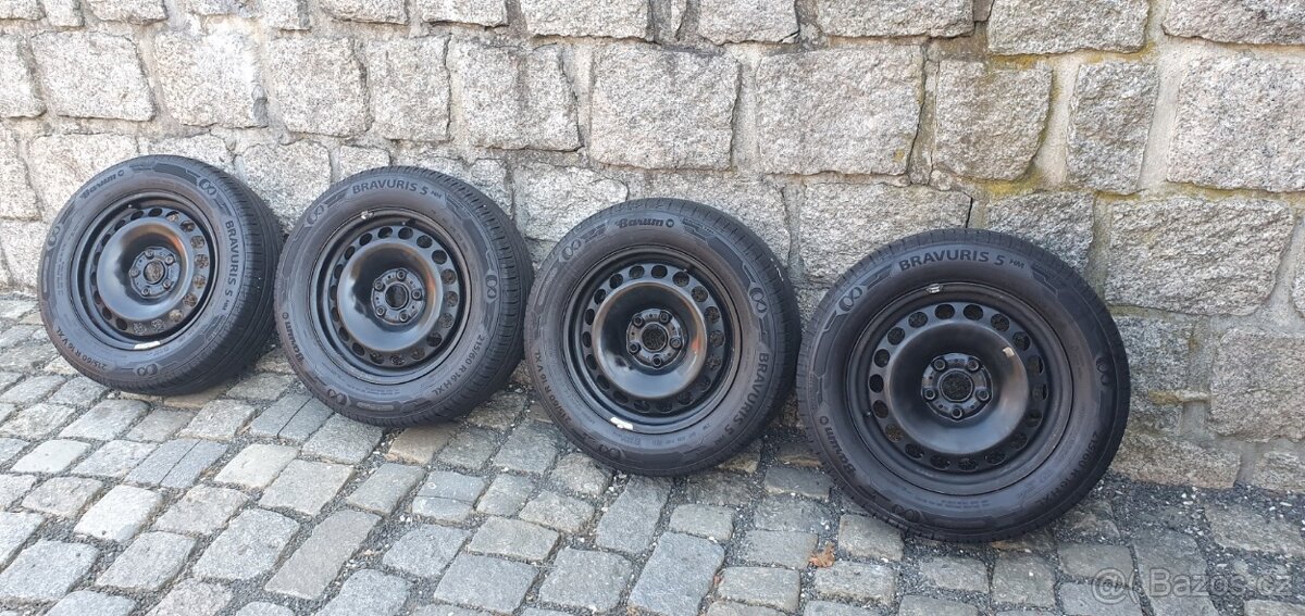 Plechové disky a LETNÍ pneu Barum Bravuris 5 215/60 R16 XL