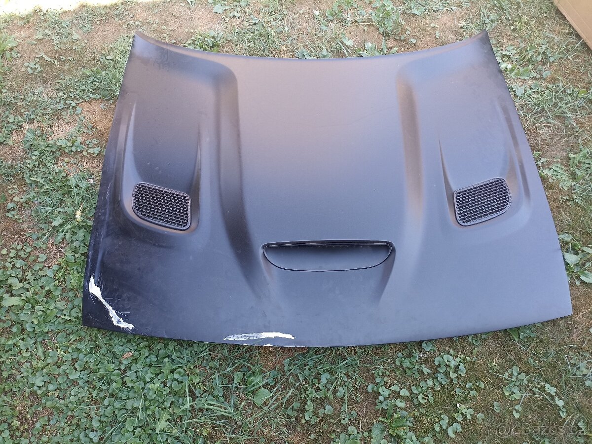 Predám prednú kapotu na Dodge Challenger 2008-2021