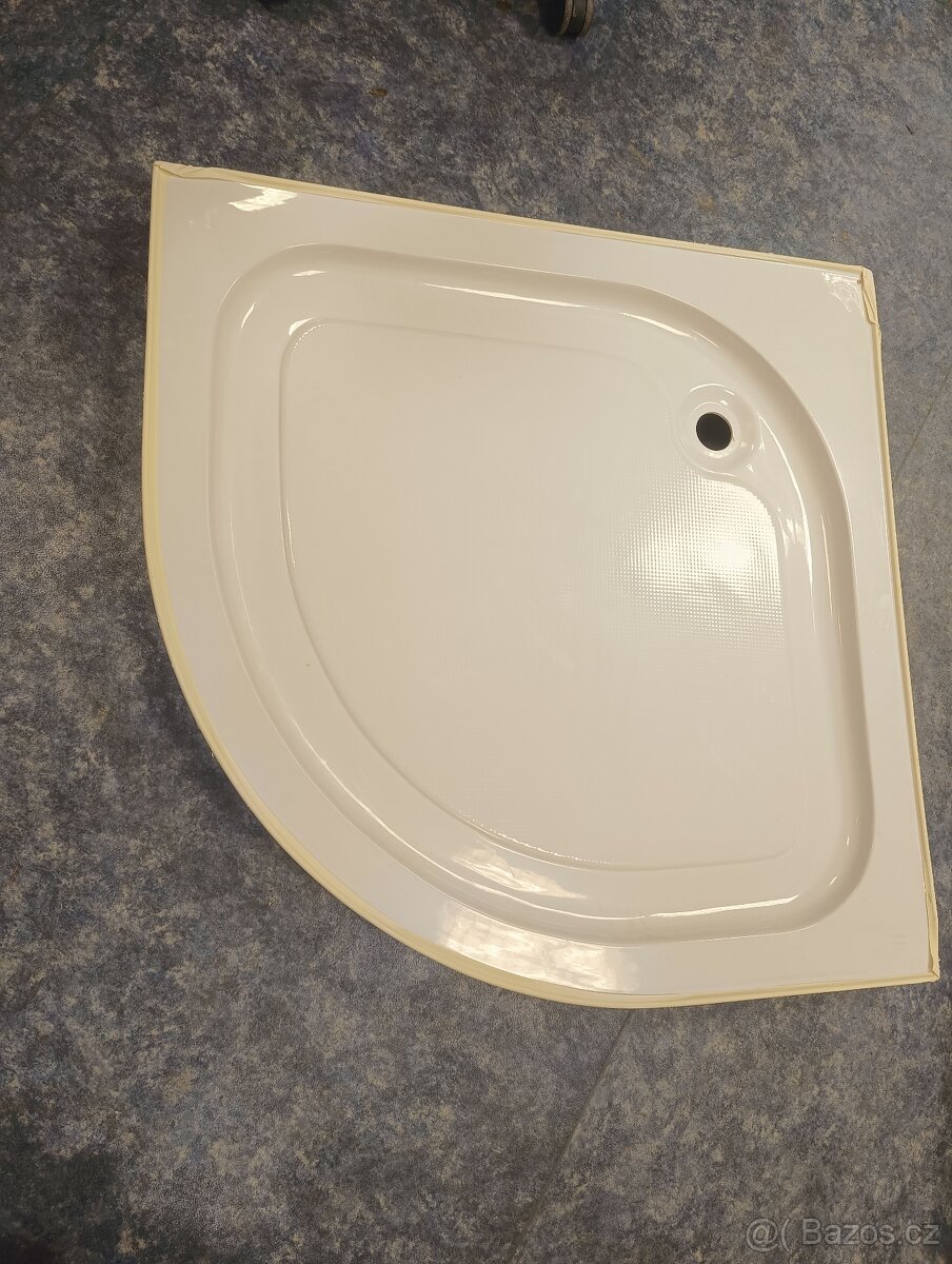 Nová sprchová vanička 900x900 půlkruhová