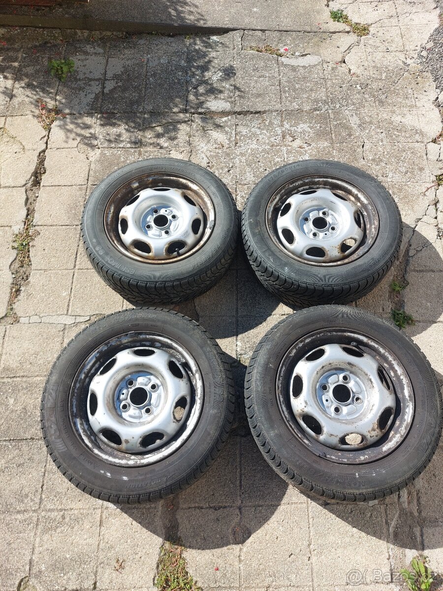 Zimní pneu i s disky. 175/65R14