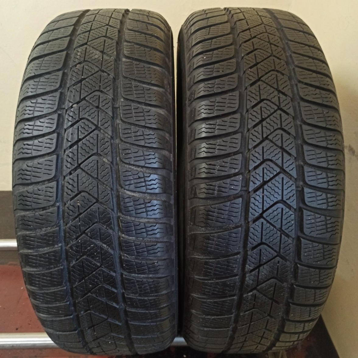 PIRELLI Winter Sottozero 3 205/60 R16 96H 6mm
