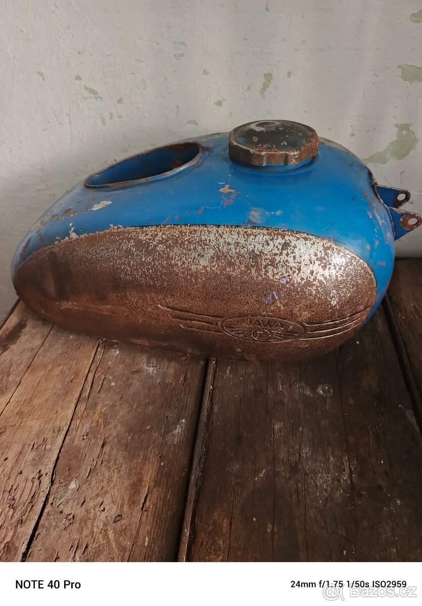 Nádrž Jawa 250