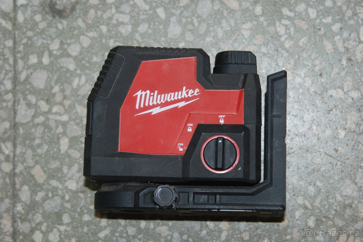 Kombinovaný liniovo-bodový laser Milwaukee L4CLLP